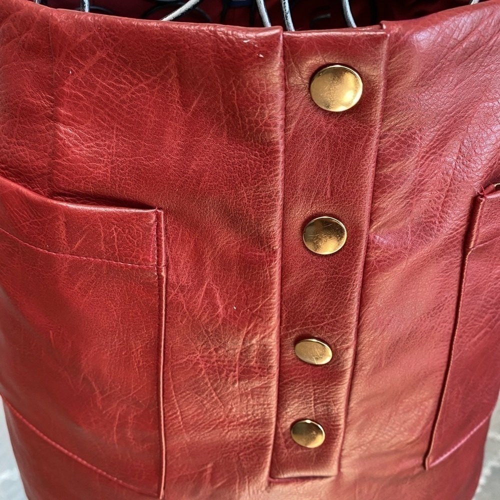 Forever21 mini red faux leather skirt size S - Picture 4 of 8